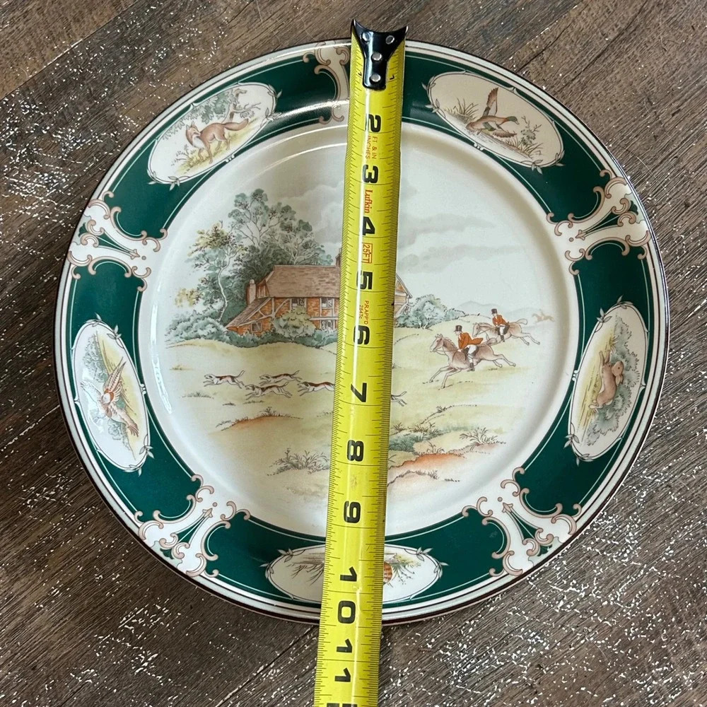 Keltcraft Noritake Ireland 9170 Pursuit Hunt Scene 10.5 Dinner Plate Green Rim